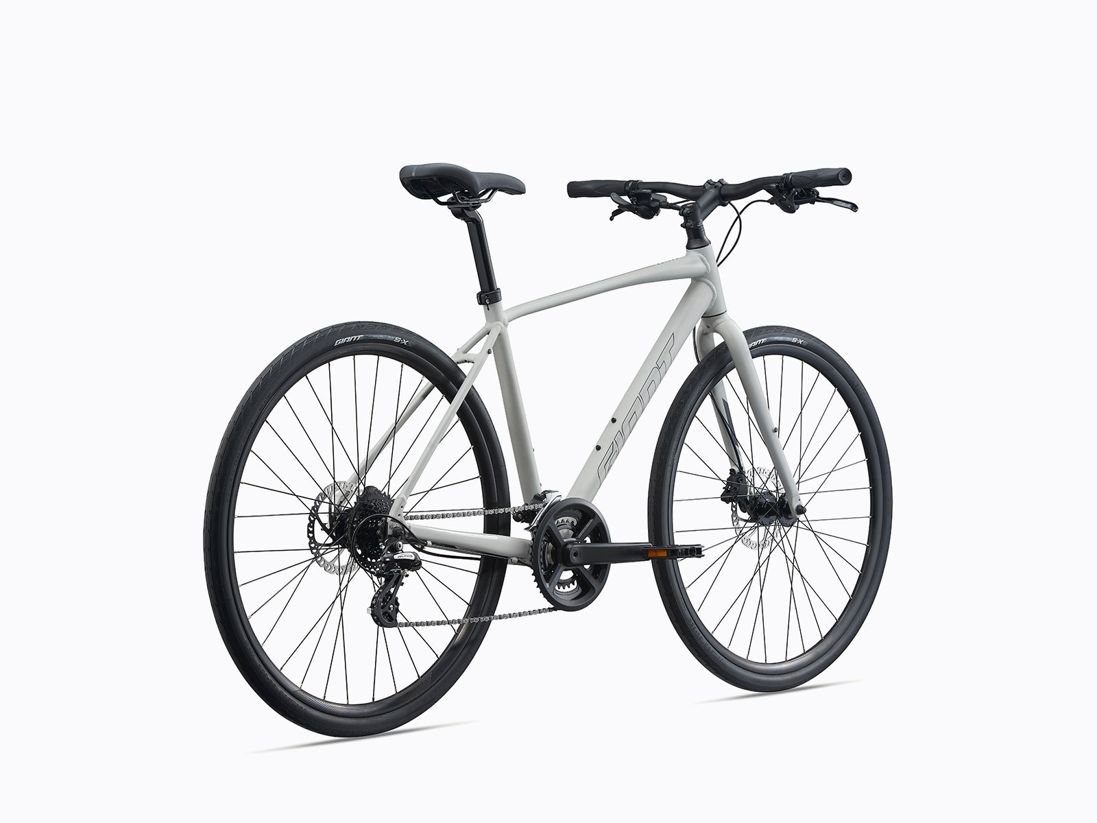 image features a Giant Cross City 2 Disc, a city bike designed for cyclist's commute to work or school